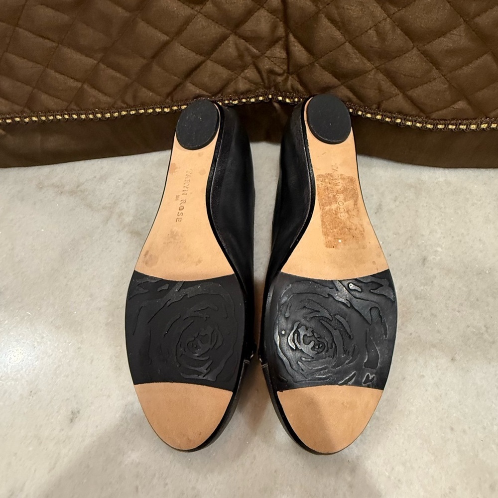 Taryn Rose Black and Metallic Women's Loafers Size 9 - Picture 5 of 5